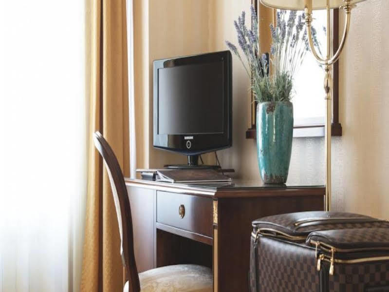 Optima Collection Podil Plaza Hotel Kijev Kültér fotó