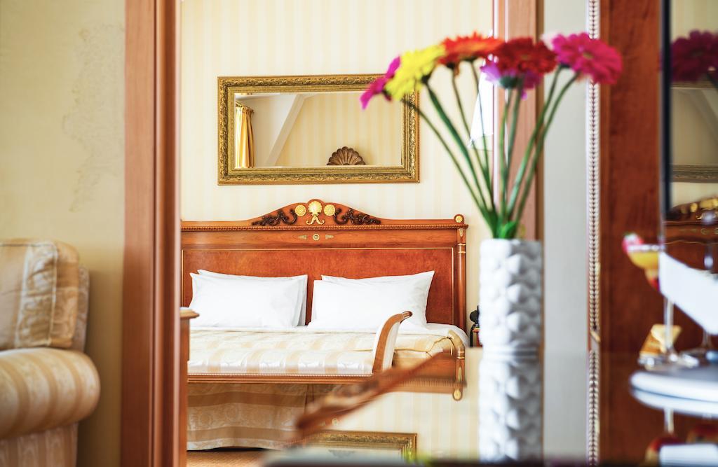 Optima Collection Podil Plaza Hotel Kijev Kültér fotó