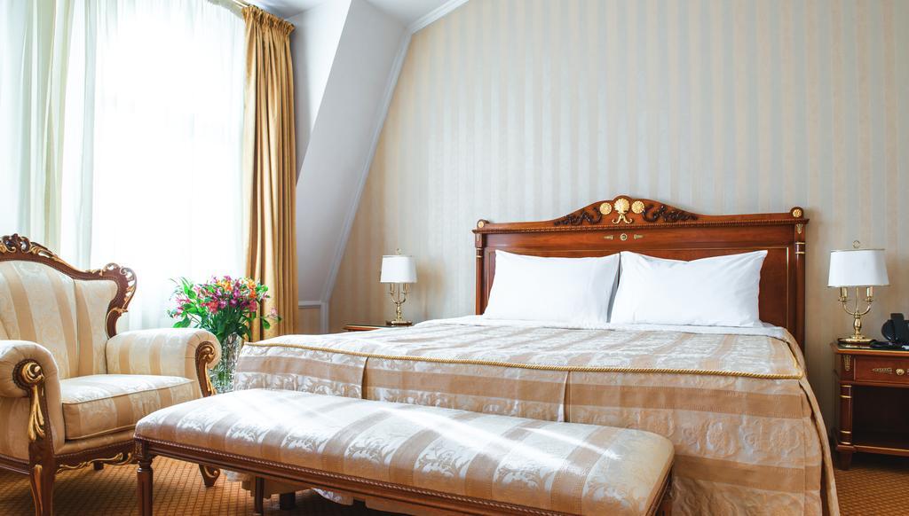 Optima Collection Podil Plaza Hotel Kijev Kültér fotó